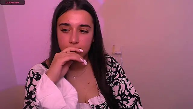 Snapshot of AlinaDoll_ chatting on November 2025 10:14:01 AM AlinaDoll  online show from November 2025 10:14:01 AM