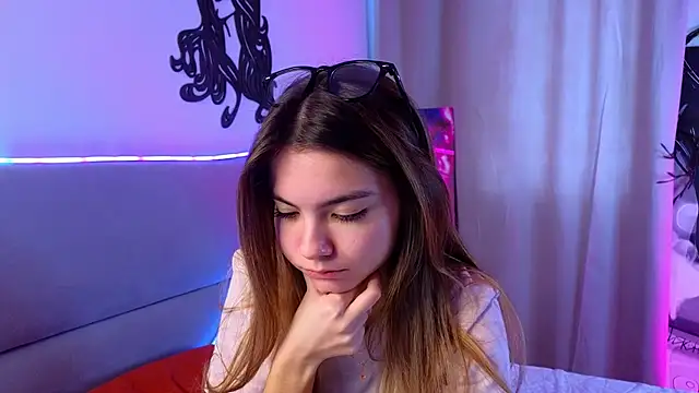 Snapshot of MargieDavidson chatting on February 2026 08:44:02 AM MargieDavidson online show from February 2026 08:44:02 AM