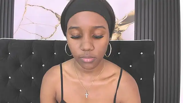 Mia Devereaux167 online show from February 2026 06:28:01 PM