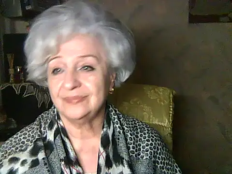Snapshot of ValeriaKroww chatting on April 2026 06:12:01 PM ValeriaKroww online show from April 2026 06:12:01 PM