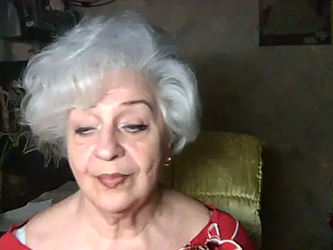 Snapshot of ValeriaKroww chatting on May 2026 05:40:02 PM ValeriaKroww online show from May 2026 05:40:02 PM
