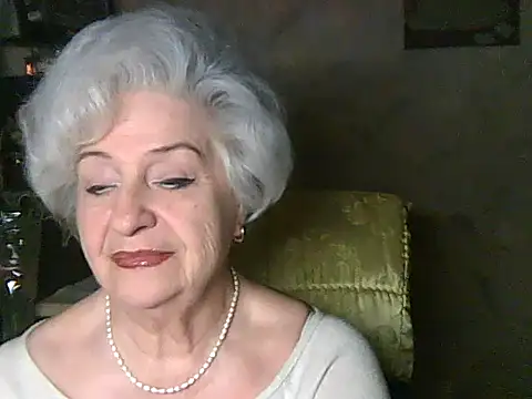 Snapshot of ValeriaKroww chatting on May 2026 05:10:01 PM ValeriaKroww online show from May 2026 05:10:01 PM