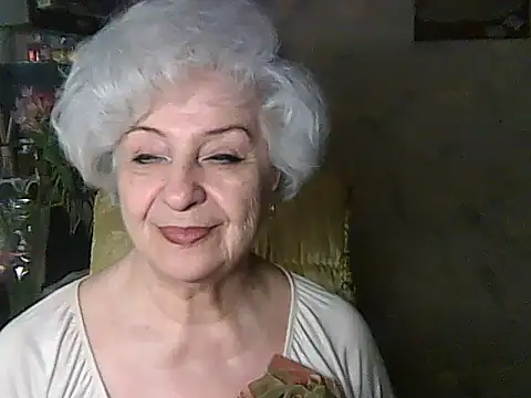 Snapshot of ValeriaKroww chatting on May 2026 04:41:02 AM ValeriaKroww online show from May 2026 04:41:02 AM