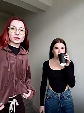 Snapshot of MelissaPinkiss chatting on February 2026 12:01:02 PM MelissaPinkiss online show from February 2026 12:01:02 PM