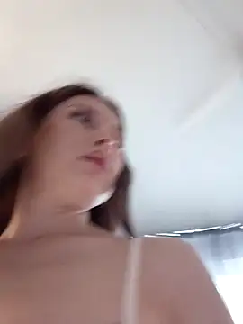 Snapshot of MelissaPinkiss chatting on April 2026 01:30:01 PM MelissaPinkiss online show from April 2026 01:30:01 PM