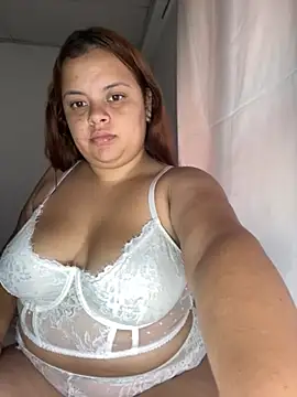 Snapshot of HannaaG chatting on November 2025 01:45:01 PM HannaaG online show from November 2025 01:45:01 PM