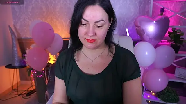 Snapshot of VelvetLuck chatting on February 2026 02:57:01 PM VelvetLuck online show from February 2026 02:57:01 PM