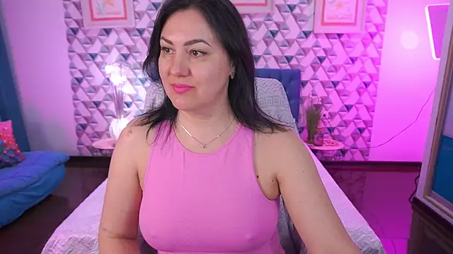 Snapshot of VelvetLuck chatting on April 2026 01:06:02 PM VelvetLuck online show from April 2026 01:06:02 PM
