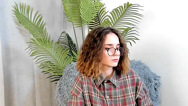 Snapshot of JeniseDancer chatting on November 2025 03:00:01 PM JeniseDancer online show from November 2025 03:00:01 PM