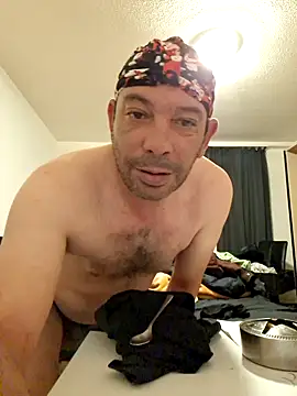 FrancescoLatino online show from November 2025 01:50:01 AM