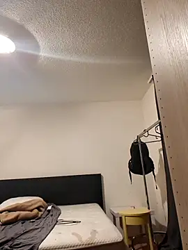 FrancescoLatino online show from December 2025 03:49:02 AM