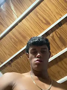 Snapshot of meliodas_23cm chatting on November 2025 04:01:02 AM meliodas 23cm online show from November 2025 04:01:02 AM