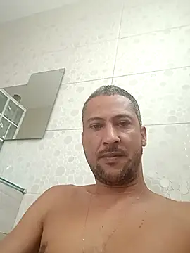 Arrombador20 online show from April 2026 05:25:01 PM