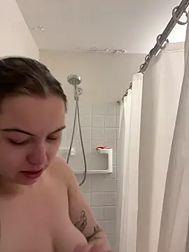 FreakyDreama online show from April 2026 05:23:01 PM