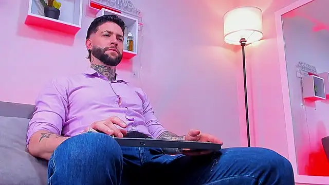 Supreme Alpha online show from November 2025 07:25:02 PM