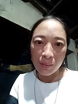 Snapshot of oanh-oanhbay chatting on November 2025 11:10:01 AM oanh-oanhbay online show from November 2025 11:10:01 AM