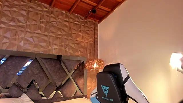 Kiara velvet   online show from April 2026 05:19:02 AM