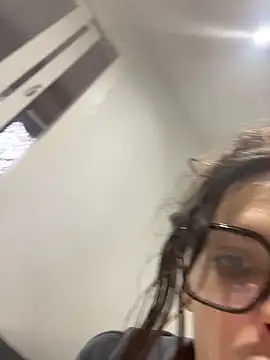 zowi101 online show from December 2025 03:38:02 PM