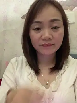 Snapshot of Bana-gibee chatting on December 2025 03:17:01 PM Bana-gibee online show from December 2025 03:17:01 PM