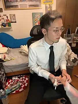 ippei0001 online show from November 2025 01:11:01 PM