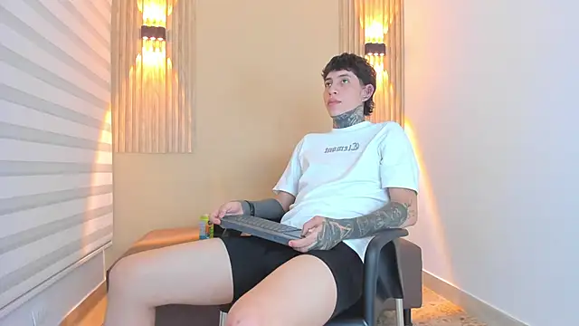 DANTE ARMSTRONG online show from December 2025 03:37:02 AM