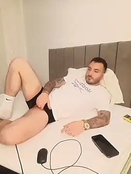 Snapshot of snncdgn chatting on December 2025 06:58:02 PM snncdgn online show from December 2025 06:58:02 PM