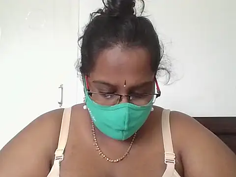 Snapshot of hootypriya chatting on November 2025 08:47:01 AM hootypriya online show from November 2025 08:47:01 AM