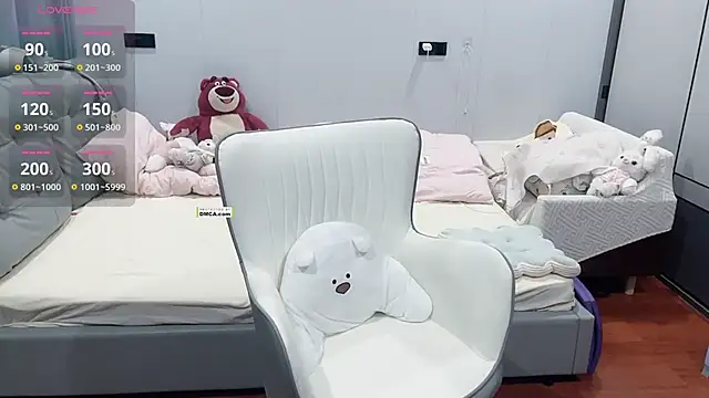 Snapshot of Chayka_21 chatting on April 2026 12:21:02 PM Chayka 21 online show from April 2026 12:21:02 PM