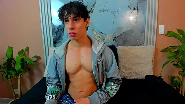 Snapshot of chris_evans27 chatting on November 2025 04:22:01 AM chris evans27 online show from November 2025 04:22:01 AM