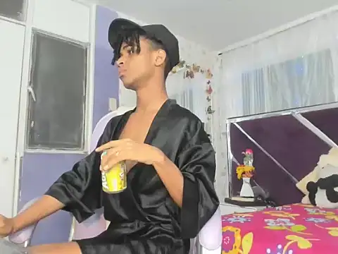 Snapshot of Santy_bigcock_01 chatting on November 2025 03:28:01 AM Santy bigcock 01 online show from November 2025 03:28:01 AM