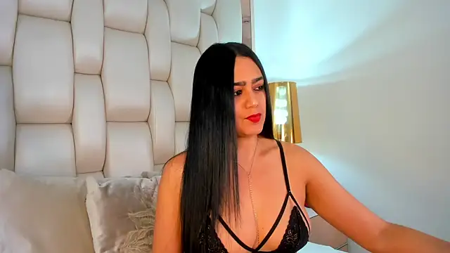 Bella  carther online show from April 2026 01:27:02 PM