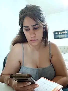 nahiarabiel33 online show from November 2025 01:55:02 PM