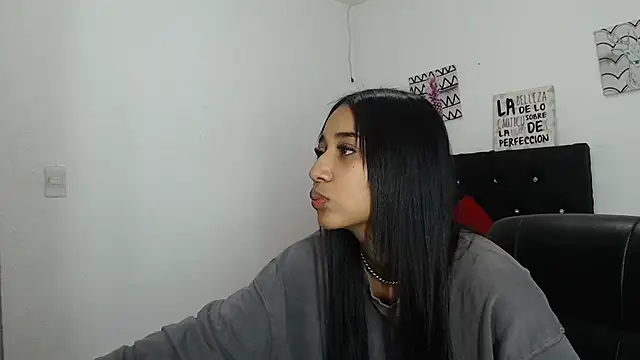 Snapshot of lyam_ebony_ chatting on February 2026 09:29:02 PM lyam ebony online show from February 2026 09:29:02 PM