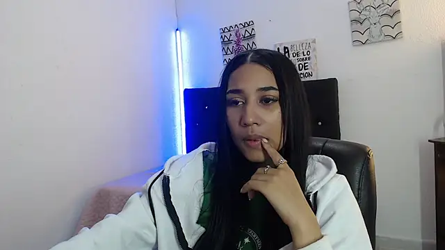 Snapshot of lyam_ebony_ chatting on February 2026 08:16:01 PM lyam ebony online show from February 2026 08:16:01 PM