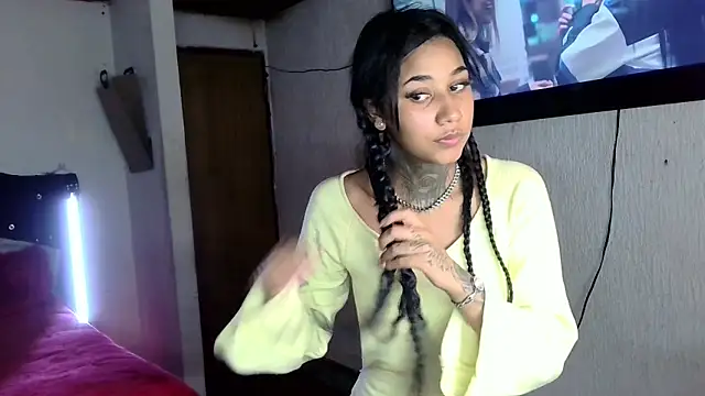 Snapshot of lyam_ebony_ chatting on March 2026 06:01:01 PM lyam ebony online show from March 2026 06:01:01 PM