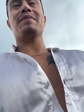 Snapshot of RaySullivan chatting on November 2025 06:41:01 PM RaySullivan online show from November 2025 06:41:01 PM