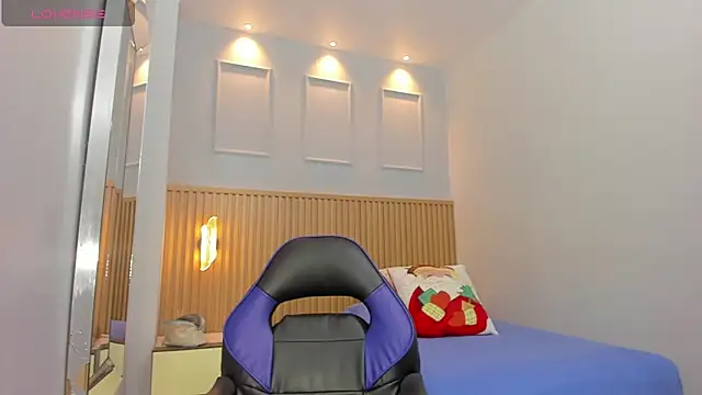 CAMI BUKELE3 online show from December 2025 07:56:02 PM