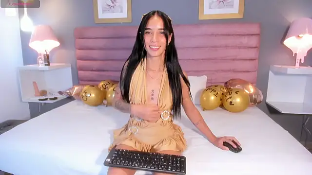GabbyRain online show from November 2025 10:32:02 PM