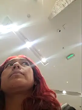 Snapshot of Eveelyn25xx chatting on November 2025 12:33:01 AM Eveelyn25xx online show from November 2025 12:33:01 AM