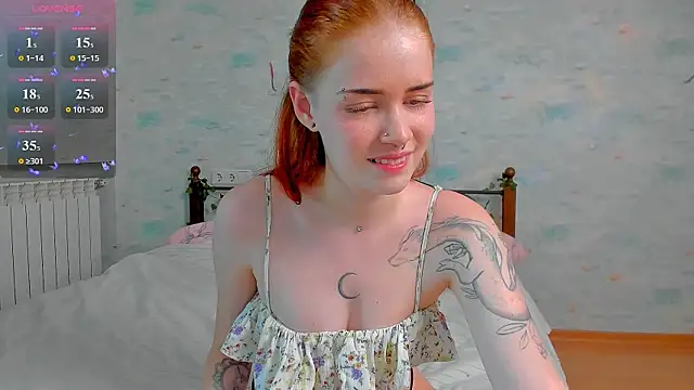 Snapshot of alice_with_freckles chatting on July 2026 09:49:01 AM alice with freckles online show from July 2026 09:49:01 AM