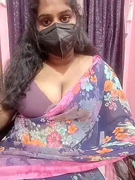 Snapshot of Keerthee_ chatting on November 2025 09:53:01 AM Keerthee online show from November 2025 09:53:01 AM