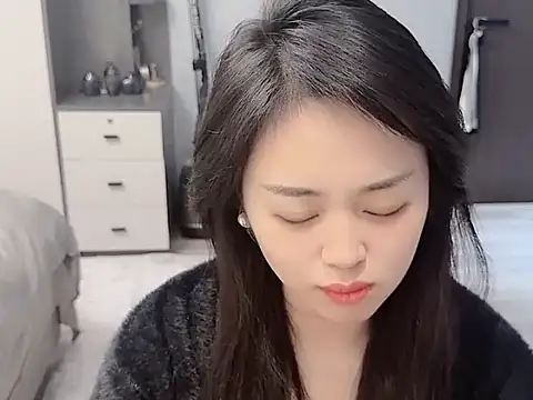 Lucky--Lucy online show from November 2025 03:56:02 PM