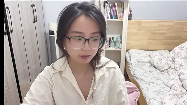 Hmm 0303 online show from February 2026 03:33:01 PM