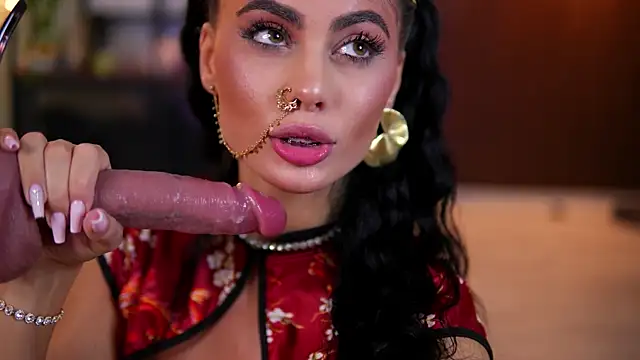 RavennaDArcy online show from April 2026 06:56:01 PM