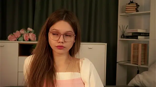 Snapshot of BrookeDyce chatting on November 2025 07:29:02 AM BrookeDyce online show from November 2025 07:29:02 AM