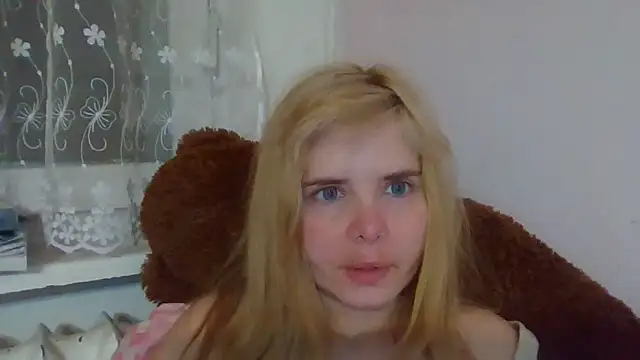 HornyElena online show from February 2026 06:31:01 PM