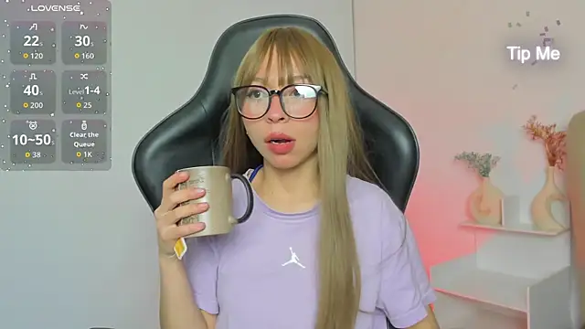 LuluuBerry online show from November 2025 10:03:02 AM