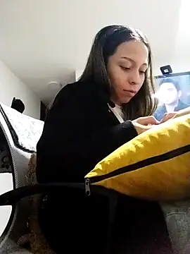 LuluuBerry online show from December 2025 11:56:01 PM