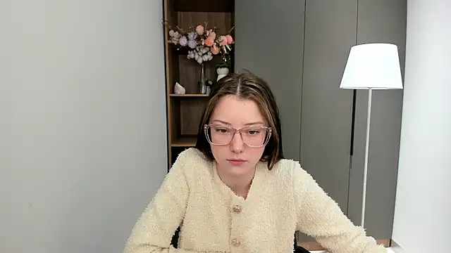 Snapshot of MarguriteNorwood chatting on November 2025 04:22:02 AM MarguriteNorwood online show from November 2025 04:22:02 AM