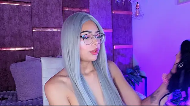 Snapshot of _ViolletteNoir_ chatting on November 2025 08:08:01 PM ViolletteNoir online show from November 2025 08:08:01 PM